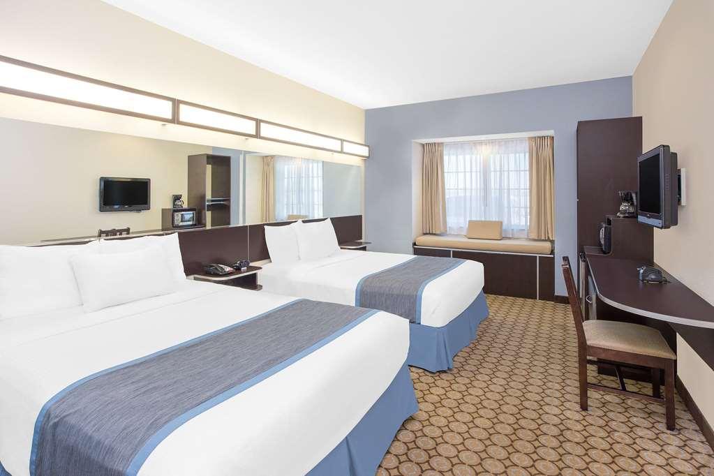 Microtel Inn And Suites San Angelo Room photo